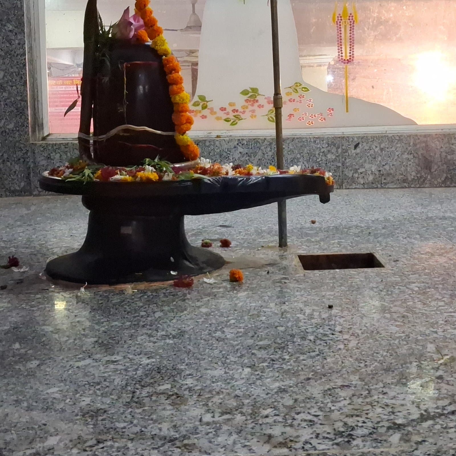 Scenes from Shri Lete Hue Hanuman Ji Mandir